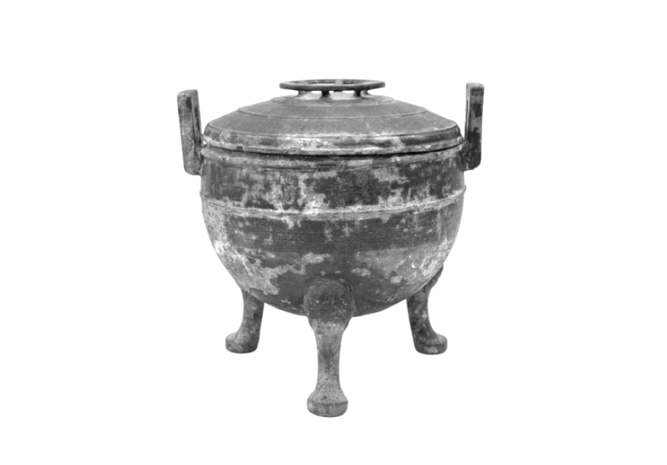 5. 中丹田鼎 (Zhōng Dāntián Dǐng) - Middle Dantian Cauldron (Heart Cauldron)